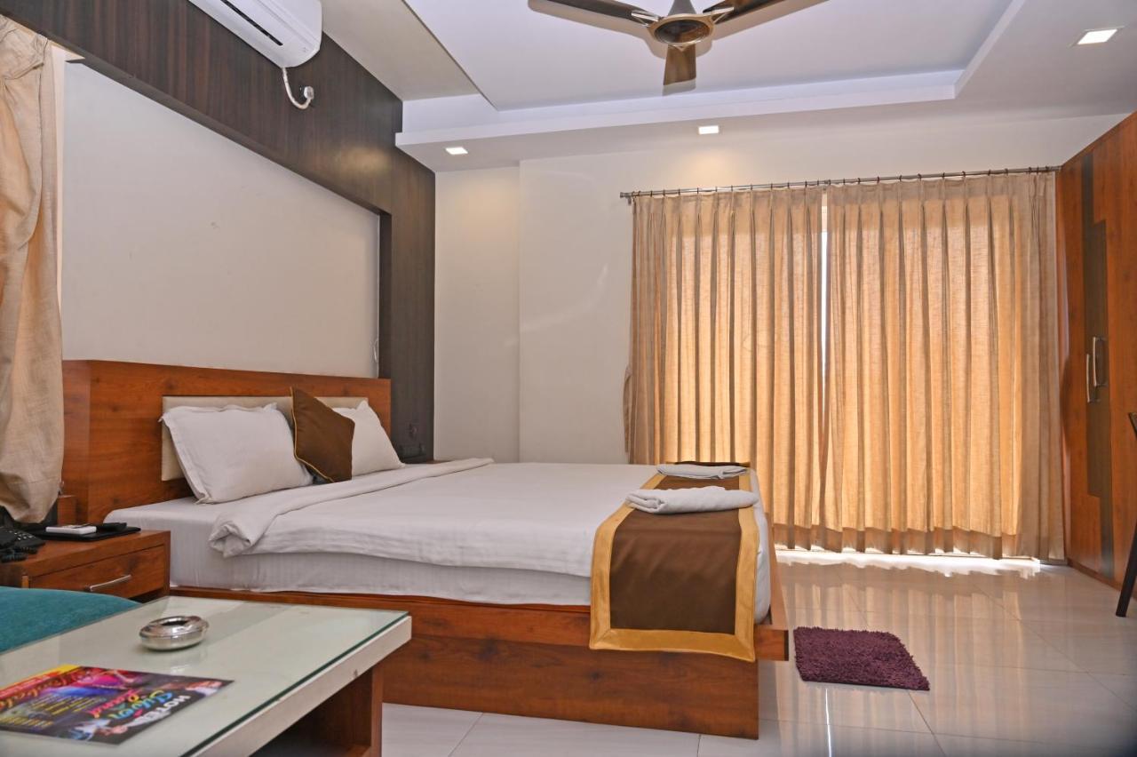 Hotel Silver Land New Digha With Rooftop Pool Kültér fotó