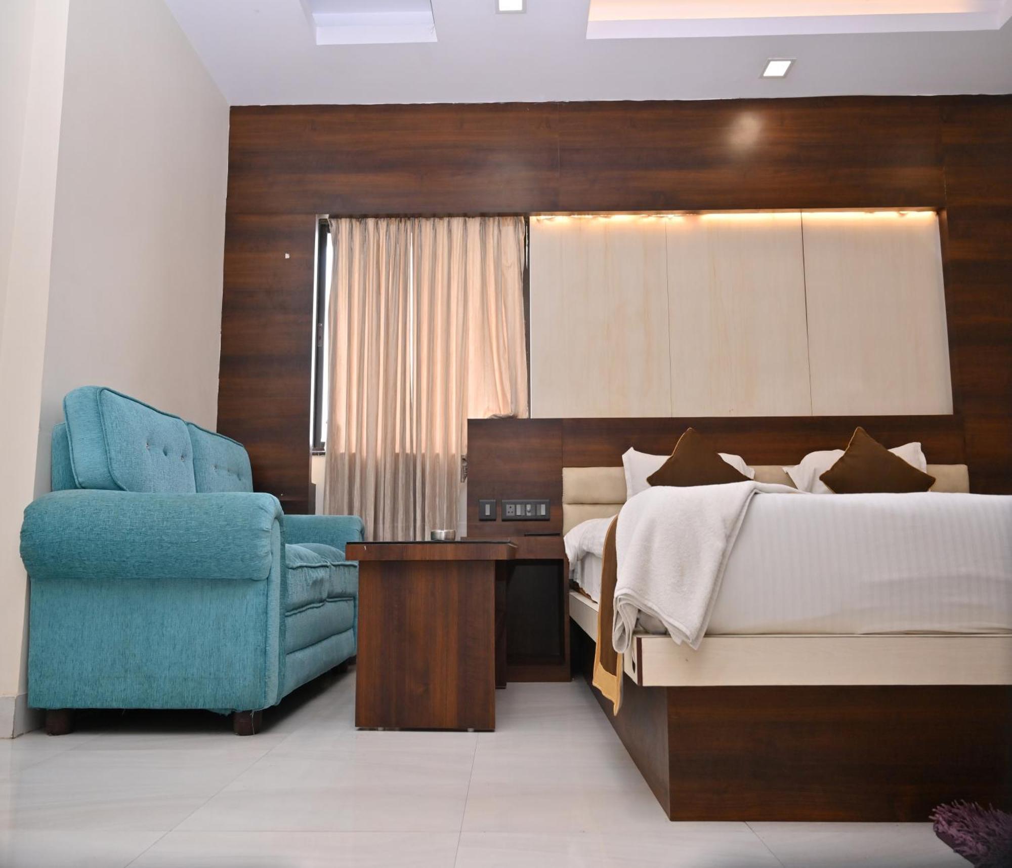 Hotel Silver Land New Digha With Rooftop Pool Kültér fotó