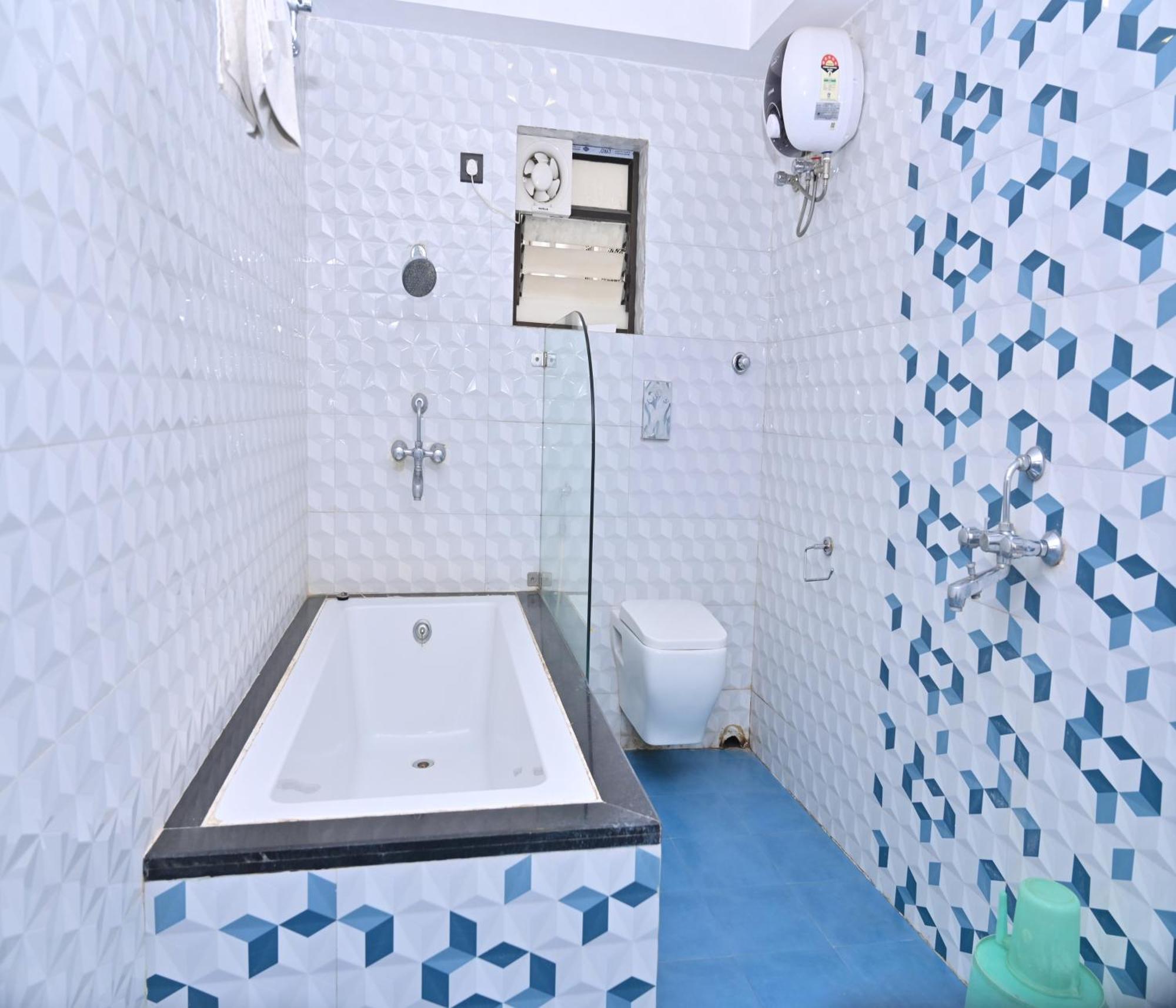 Hotel Silver Land New Digha With Rooftop Pool Kültér fotó