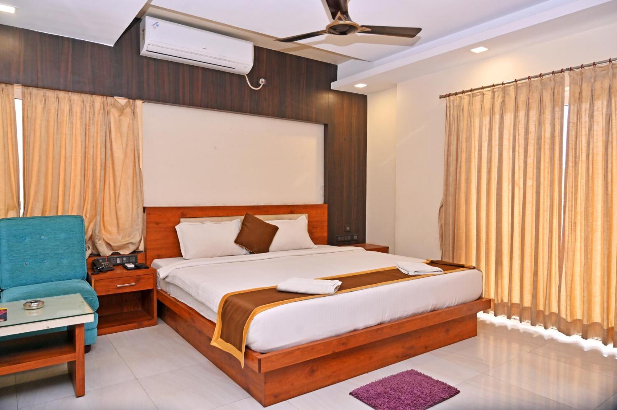 Hotel Silver Land New Digha With Rooftop Pool Kültér fotó