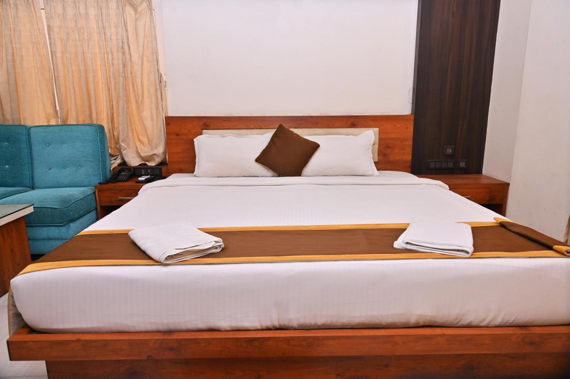 Hotel Silver Land New Digha With Rooftop Pool Kültér fotó