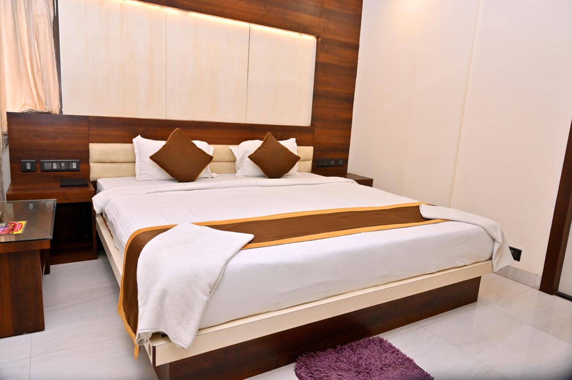 Hotel Silver Land New Digha With Rooftop Pool Kültér fotó