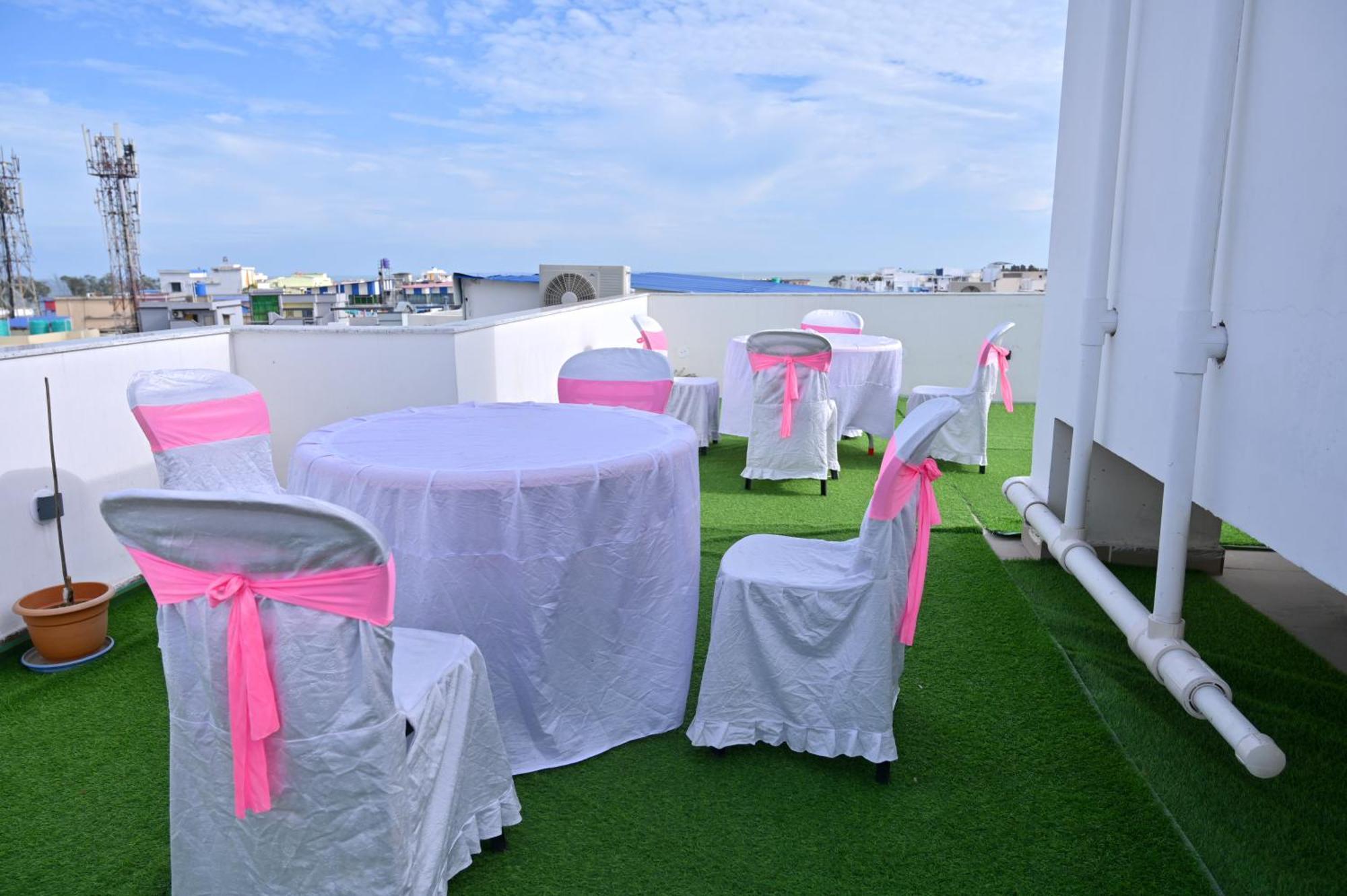 Hotel Silver Land New Digha With Rooftop Pool Kültér fotó